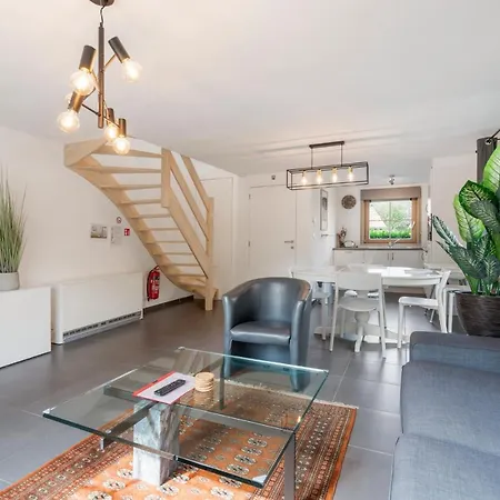 Ferienhaus Walhofpark 24 *